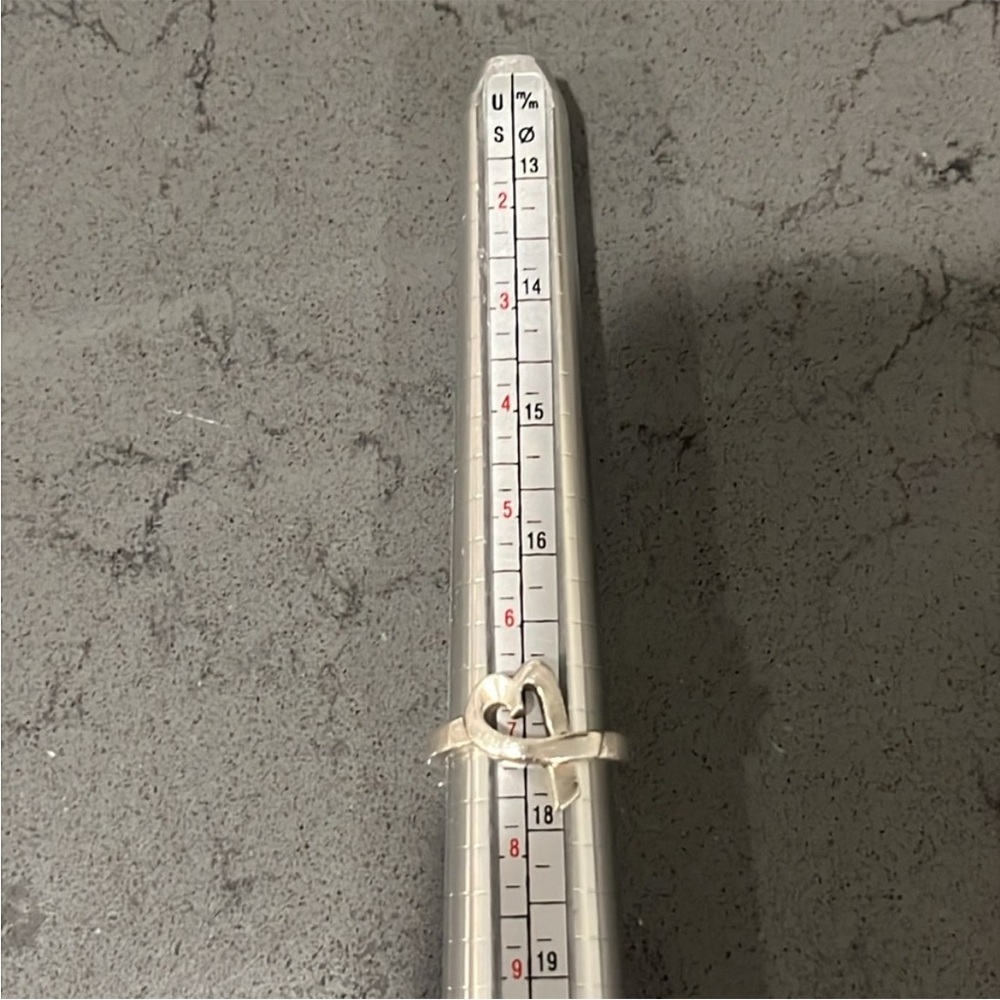 Tiffany & Co. Silver Paloma Picasso Heart Ring - Picture 9 of 10